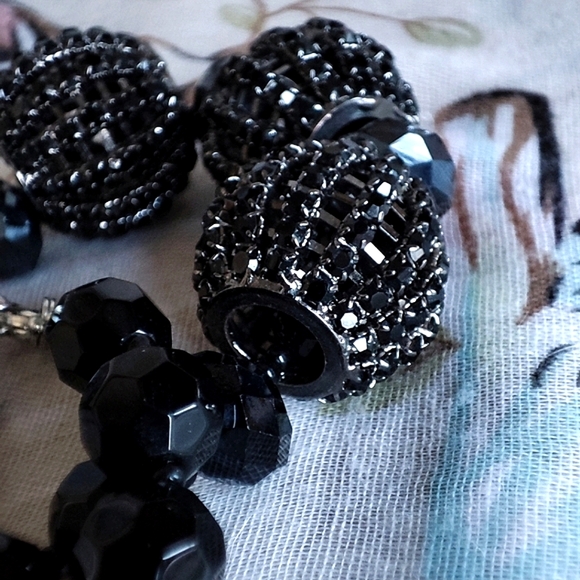 Jet Black Glass Beaded Caged Prong Set Beaded Silver Tone Balls Vintage Necklace - Picture 10 of 16